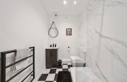 Elevated Escape - Hot tub, sauna, rooftop terrace - Foto 4