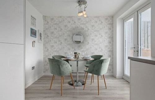 3BDR House By Vista Stays Short Lets & Serviced Accommodation Glasgow Scotland With Driveway Parking and PS4 - Foto 20