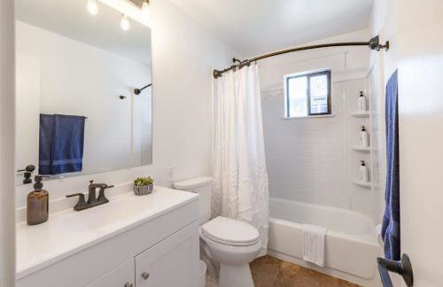 Scenic Mountain Getaway by the Park - Foto 31