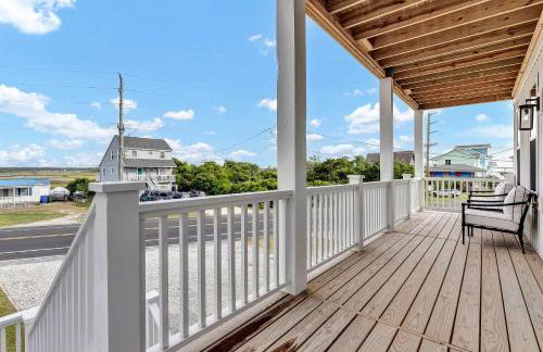 Seaside Serenity Beautiful Home on Topsail 7 BR - Photo 18