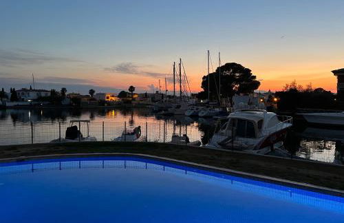 BLAU Apartamento frente a los canales y las puestas de sol de Roses - Foto 15