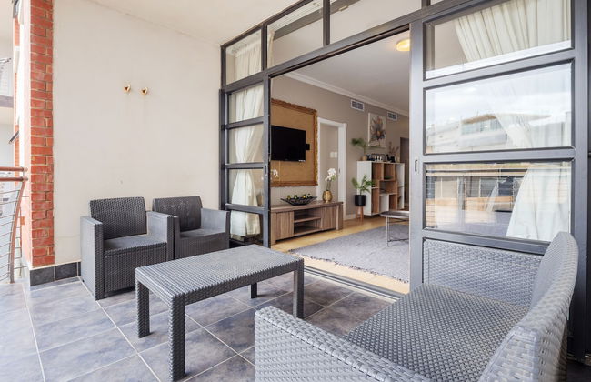 Deja Blue - Photo 21