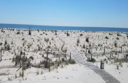 Ocean Front 1St Floor Duplex With Expansive Views In Brant Beach With Private Beach Access 12094 - Foto 2