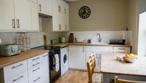 Acorn Apartment - Photo 4