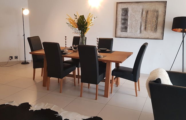 citycentre lake view apartment - Photo 16