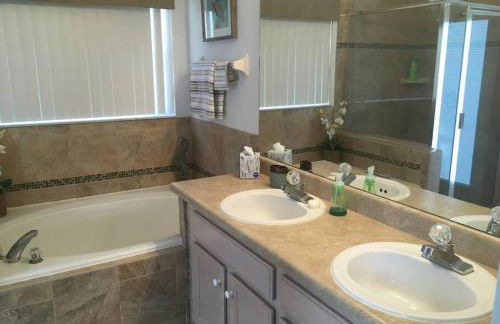 Family Villa with Private Pool near Disney Parks - Foto 20