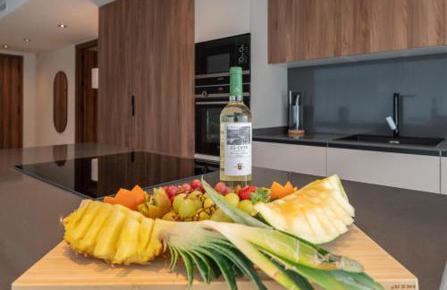 Newly Built 3 BDRM Luxury Apt Close to the Beach - Photo 23