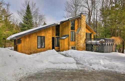 Jamaica Vacation Home with Deck 8 Mi to Skiing! - Foto 1