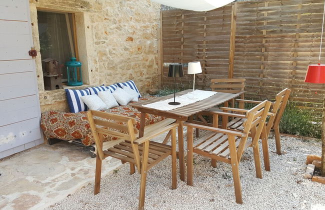 Fabulous Stone House and Large Natural Pool - Foto 8