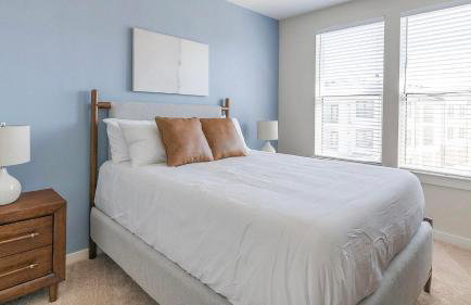 Landing Stunning 1BD Pool Clubhouse - Photo 9