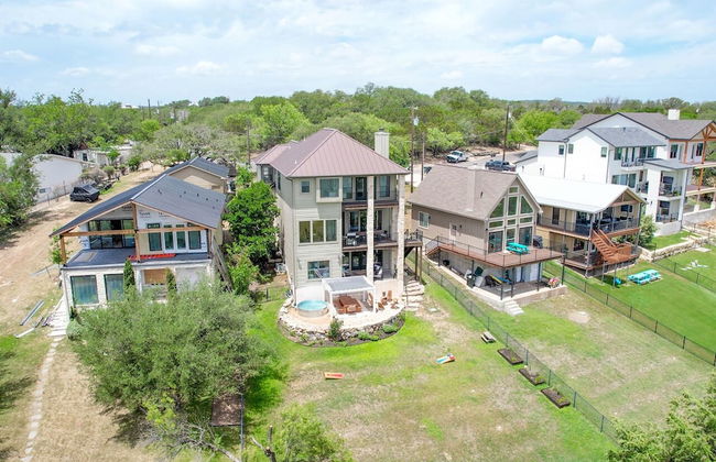 Luxury Lakefront Home-private Dock - Dipping Pool! - Foto 43