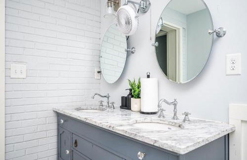 4BR/3BA Luxurious Decatur Home w/ Patio & Backyard - Foto 22