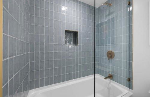 Ultimate Elegance Studio with Panoramic City Views - Foto 38