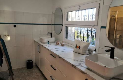 Villa Fantastica con vistas a la bahia y con pisciana - Photo 24