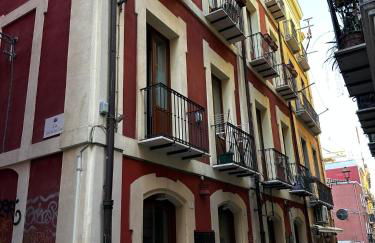 Right House - Characteristic Marina District - Photo 61