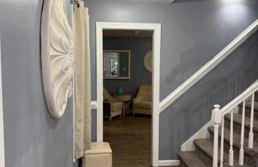 Stylish Remodeled 23 Large beds Near Elvis Presley - Foto 26