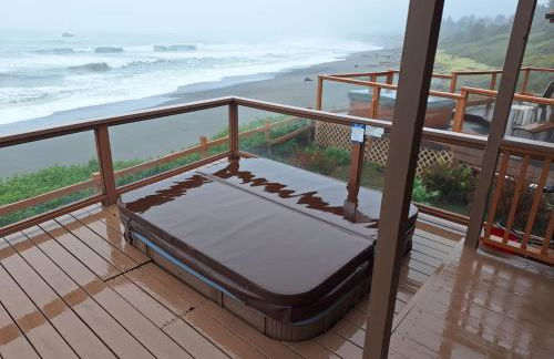 Luxurious Oceanfront Cabin 7 Getaway W Hot Tub - Foto 10