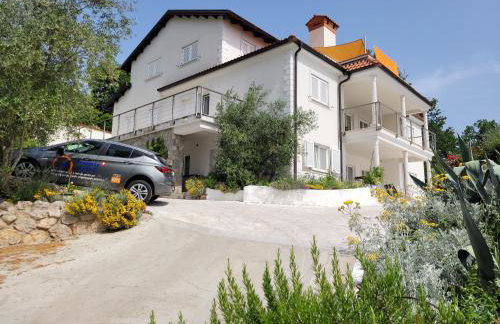 Apartments Chiara mit Meerblick und Pool und Jacuzzi - Foto 12