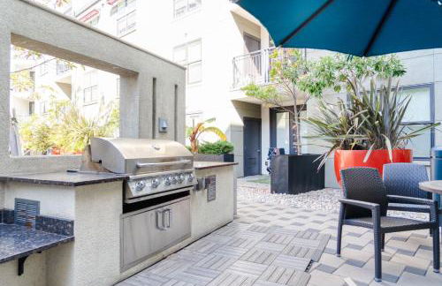 Blueground Centennial pool nr Red Morton Park SFO-852 - Foto 23