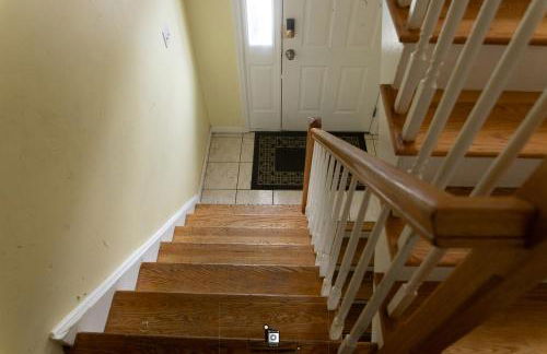 Beautifully Designed & Spacious Apartment in Newark 10mins from EWR Airport, Close to NYC and Beth Israel Hospital - Foto 7