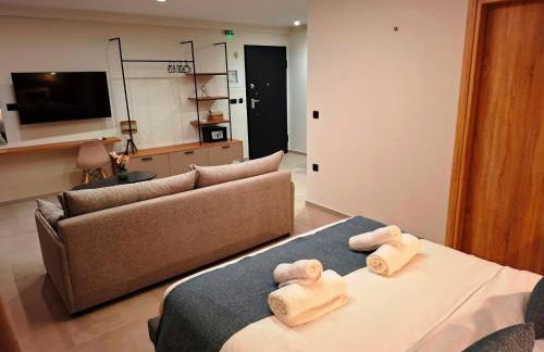 Aelia Luxury Apartments & Pool - Photo 21