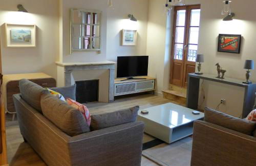 Poles Apart - Foto 1