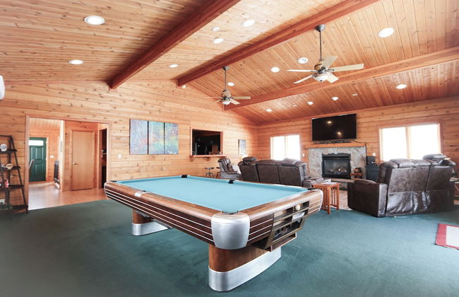 Lookout Lodge An Extraordinary Escape for 10! - Photo 41