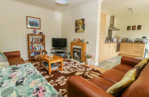 Richmond Cottage - Photo 2