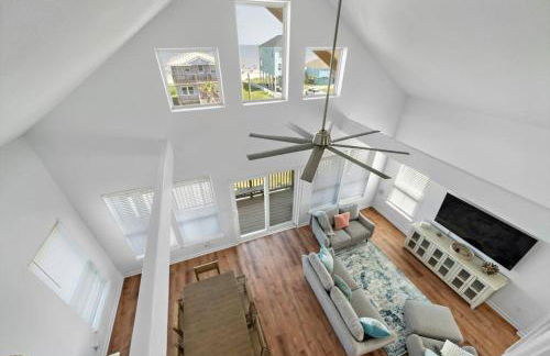 Beach House Located Steps from the Beach - Photo 35