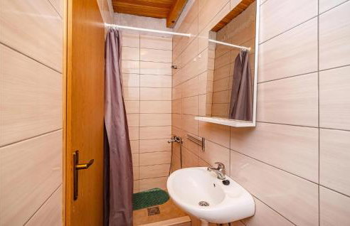 Two-Bedroom Holiday Home In Lisane Tinjske - Foto 33