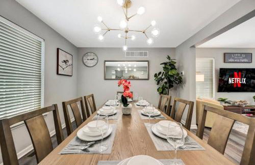 Modern 5BR, Kid-Friendly Home In Poconos with Pool Table - Foto 23