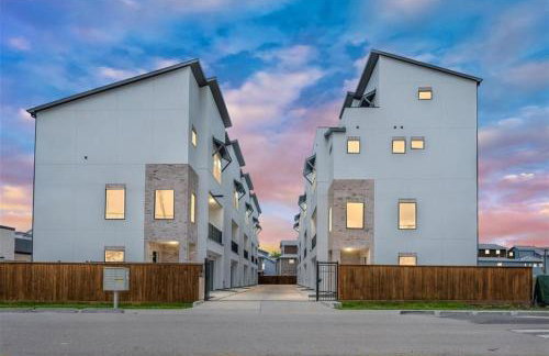 4-Story,Rooftop Deck in Houston - Foto 37