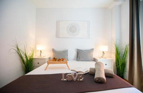 High-End Luxury Flat with FREE Parking - Malaga Beach - Photo 1