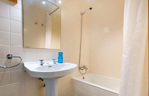 Villa Tita de Manresa, con jardines y vista mar - Foto 18