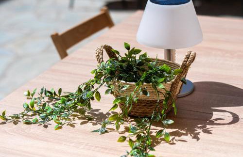 Central, Calm with Courtyard - Foto 25