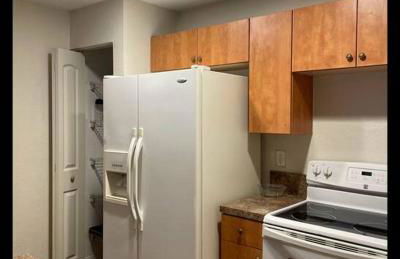 Blue Hideaway With Shared Spaces - Photo 11