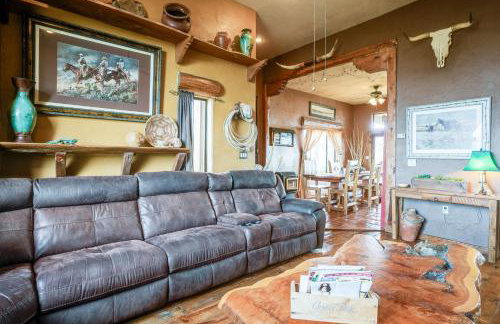 Mtn-View Adobe Home with Large Deck Near Prescott! - Foto 6