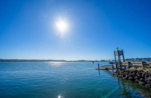 Beautiful Briny Retreat - Photo 6