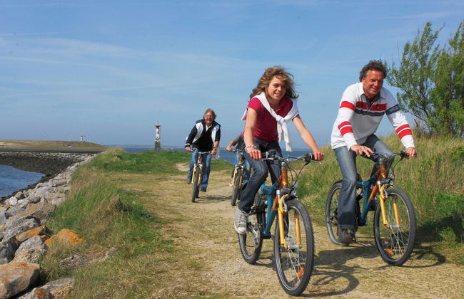 Zeeland Escape w/ Garden - Foto 27