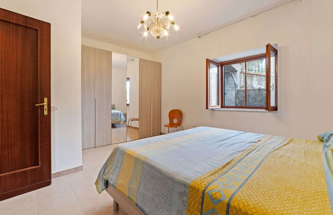 Apartment in Agropoli With Garden - Photo 7