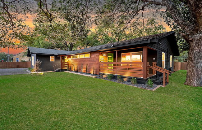 The Mod Poppy Large Home 10 Minutes From it all - Foto 65