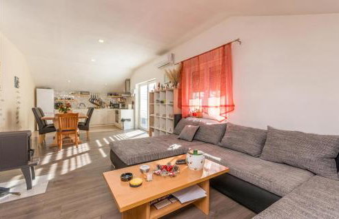 3 Bedroom Amazing Apartment In Banjevci - Foto 2