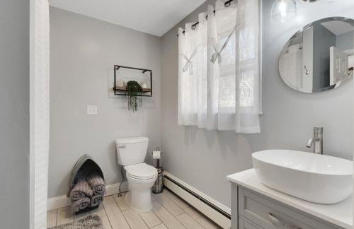 Melvin Village - 5 Bed 3 Bath Arcade Near Lake Pet Friendly fee applies - Foto 37