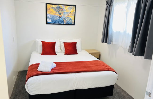 18th Avenue Thermal Motel - Photo 15