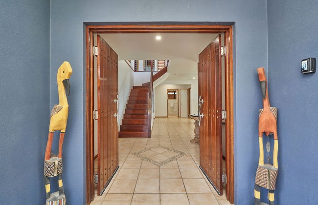 Reeflections Beachfront Holiday House - Photo 20