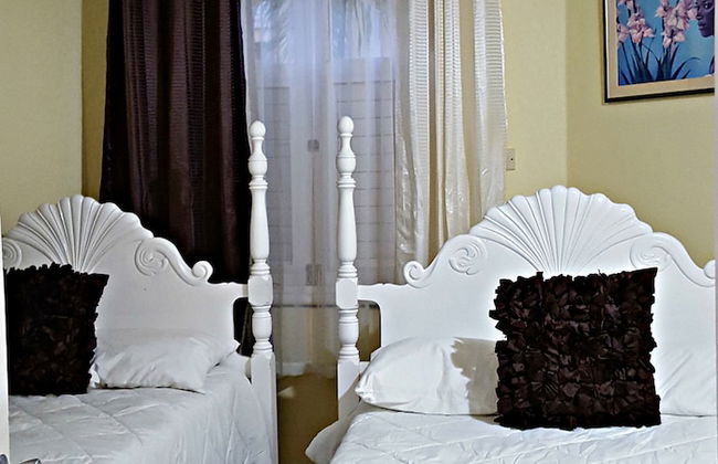 Private 2 Bedroom Beachfront Penthouse Condo Ocho Rios, Jamaica - Foto 8