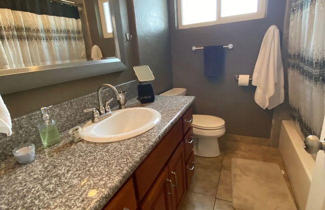 Longer Stay for Travelers Blocks from Hospital and Downtown Security Gates - Foto 37