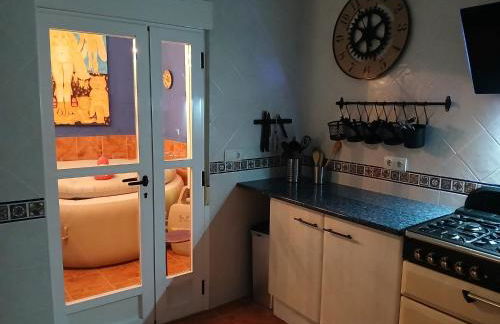 The Beach Hut with Lazy spa - Foto 4