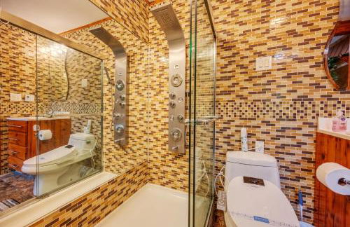 Stunning! Pocono Escape! HotTub Sauna Pool Ski Pet-Friendly Firepit Game Room Fireplace BBQ Lakes Tennis Fishing - Foto 34