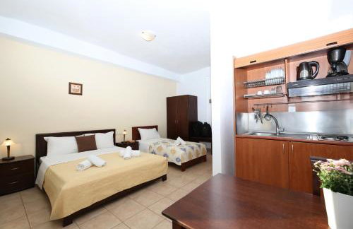 Palirria Hotel & Studios - Photo 29